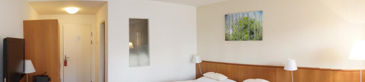 Gasthof Zum Roten Lowen Hotel Rohrdorf ภายนอก รูปภาพ